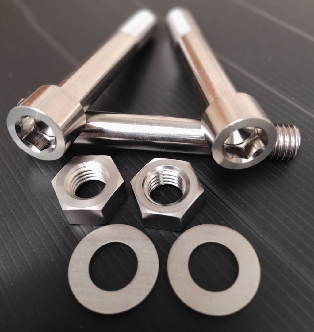 fasteners titanium